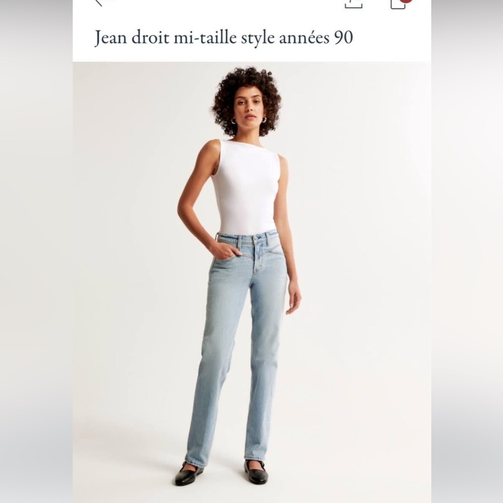 90s style mid-rise straight jeans